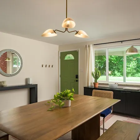 New Modern, Luxury Home With Hot Tub, Gym, Sauna, And 12 Minutes To Denver